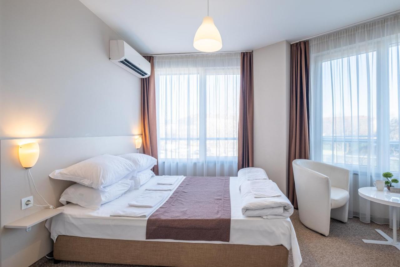 Blue Label Apart House Sofia Bagian luar foto